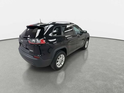 Used 2020 Jeep Cherokee Latitude w/ Cold Weather Group image 8