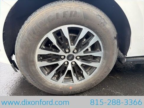 Used 2025 Ford Expedition Platinum image 10