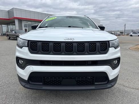 Used 2023 Jeep Compass Latitude w/ Sun and Sound Group image 10