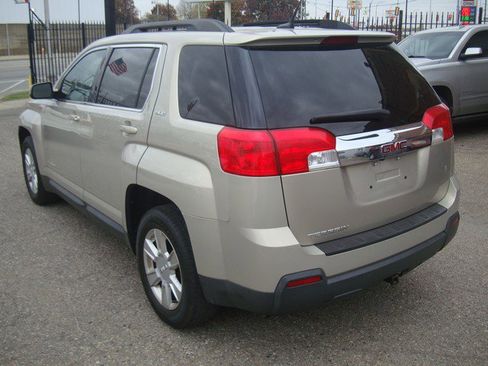 Used 2010 GMC Terrain SLE w/ Convenience Package image 3