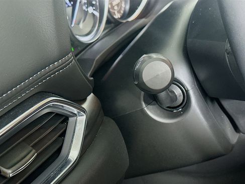 Used 2025 MAZDA CX-5 AWD 2.5 S w/ Preferred Package image 17