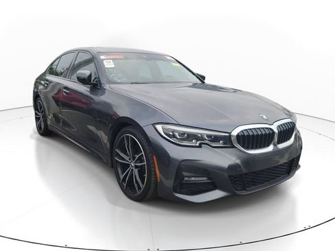 Used 2020 BMW 330i Sedan w/ M Sport Package RWD image 3