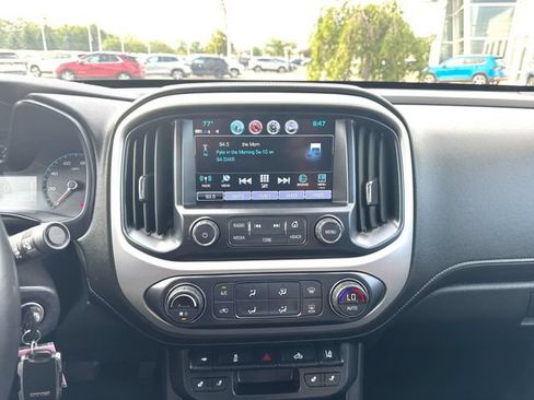 Used 2017 GMC Canyon SLT w/ Driver Alert Package AWD/4WD image 13