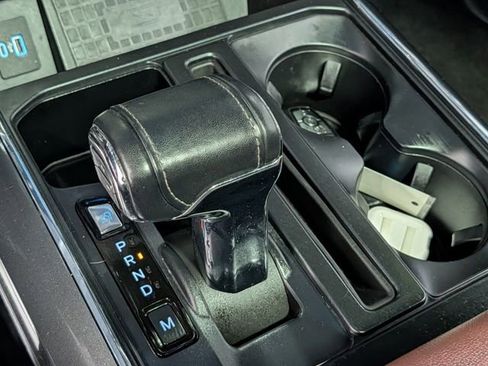 Used 2022 Ford F150 Lariat w/ Equipment Group 502A High image 30