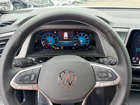 New 2026 Volkswagen Atlas Cross Sport SE image 15