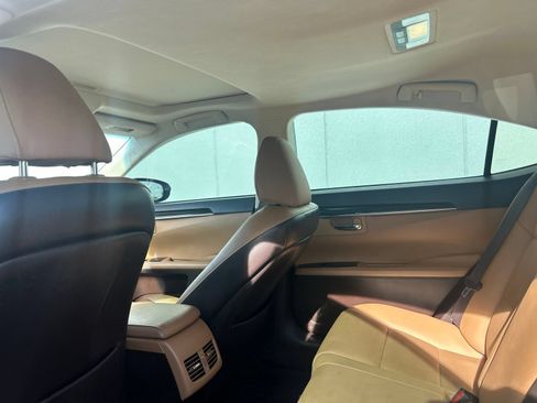 Used 2017 Lexus ES 350 w/ Premium Package FWD image 15