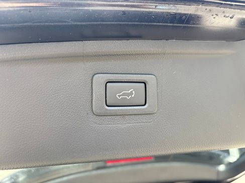 Used 2019 Subaru Outback 2.5i Touring AWD/4WD image 15
