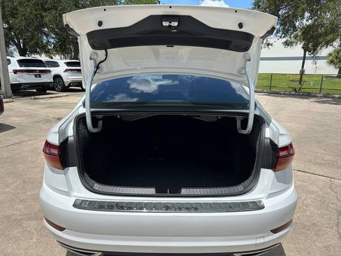 Used 2019 Volkswagen Jetta R-Line w/ R-Line Cold Weather Package FWD image 42