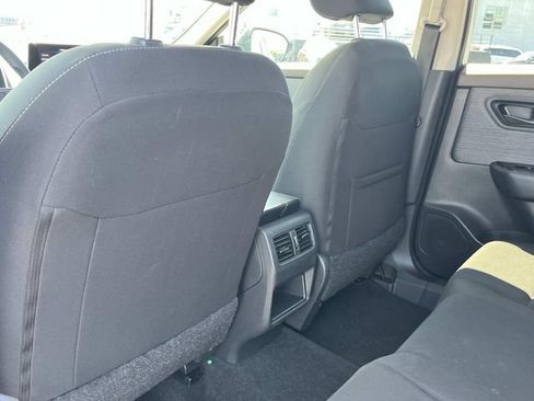 Used 2023 Nissan Rogue S AWD/4WD image 18