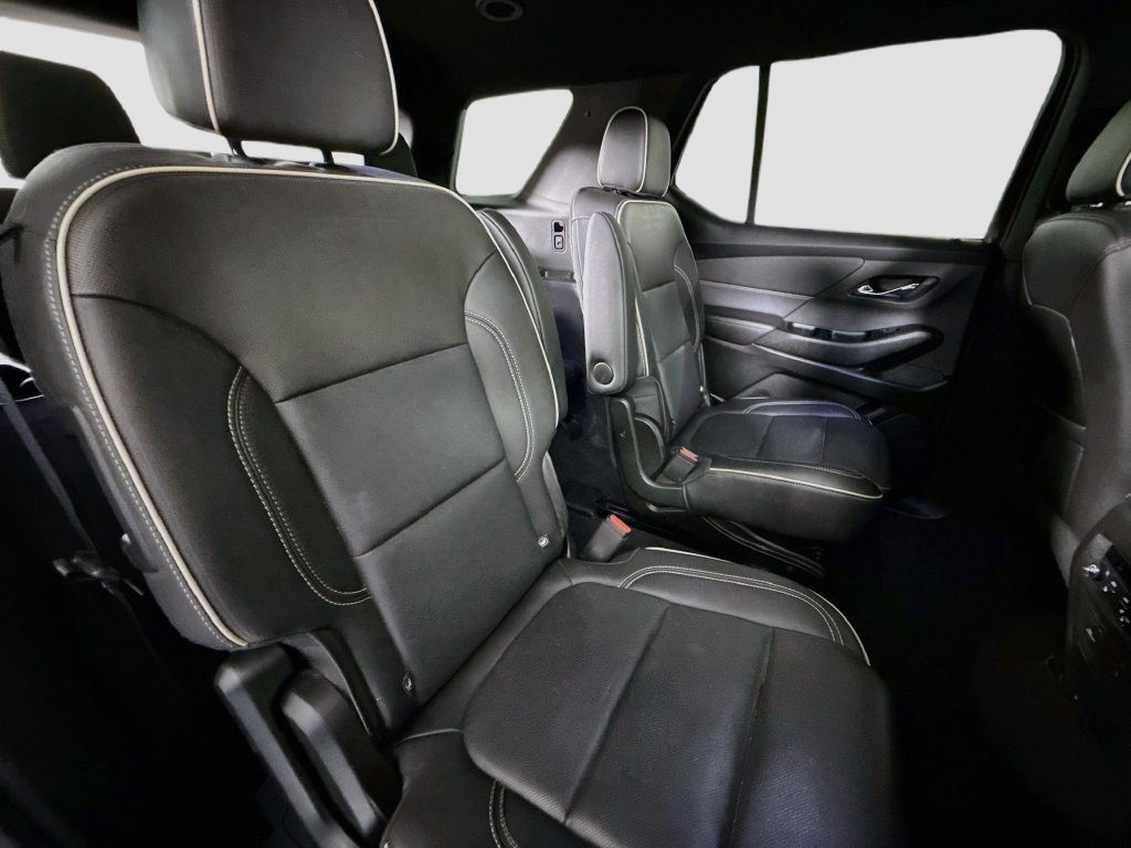 Used 2023 Chevrolet Traverse Premier FWD image 26