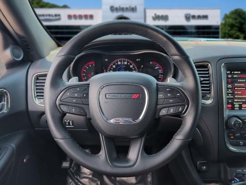 Used 2018 Dodge Durango R/T w/ Technology Group AWD/4WD image 17
