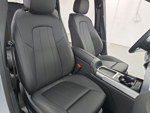 New 2026 Mercedes-Benz GLB 250 4MATIC image 10