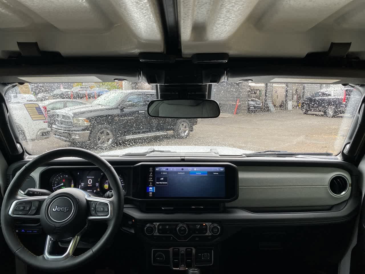 Used 2024 Jeep Wrangler Unlimited Sahara AWD/4WD image 12