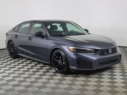 Used 2025 Honda Civic Sport image 2