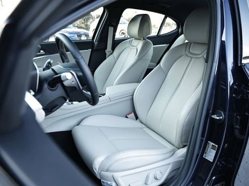 Used 2026 Genesis G70 2.5T image 18