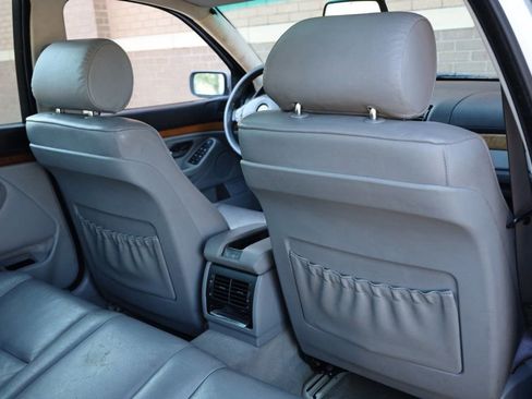 Used 2001 BMW 530i Sedan image 20