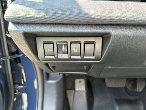 Used 2025 Subaru Outback Premium AWD/4WD image 16