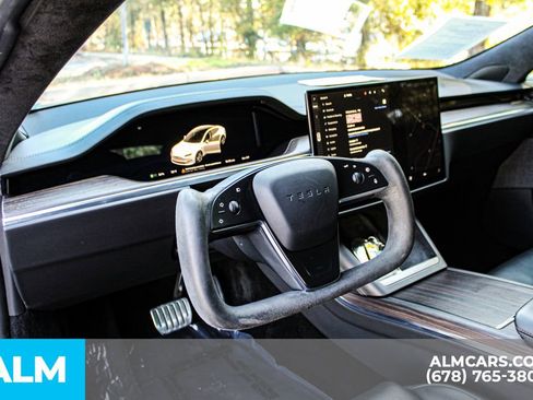 Used 2021 Tesla Model S Plaid image 19