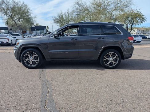 Used 2018 Jeep Grand Cherokee Limited image 5
