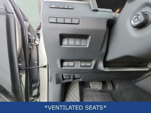 Used 2025 Lexus GX 550 550 Overtrail image 14