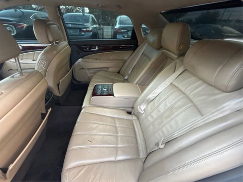 Used 2012 Hyundai Equus Signature RWD image 10