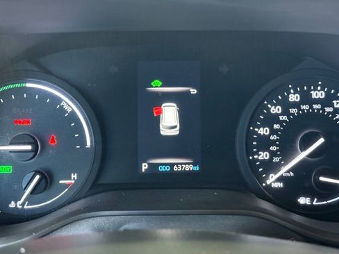 Used 2024 Toyota Sienna LE image 25