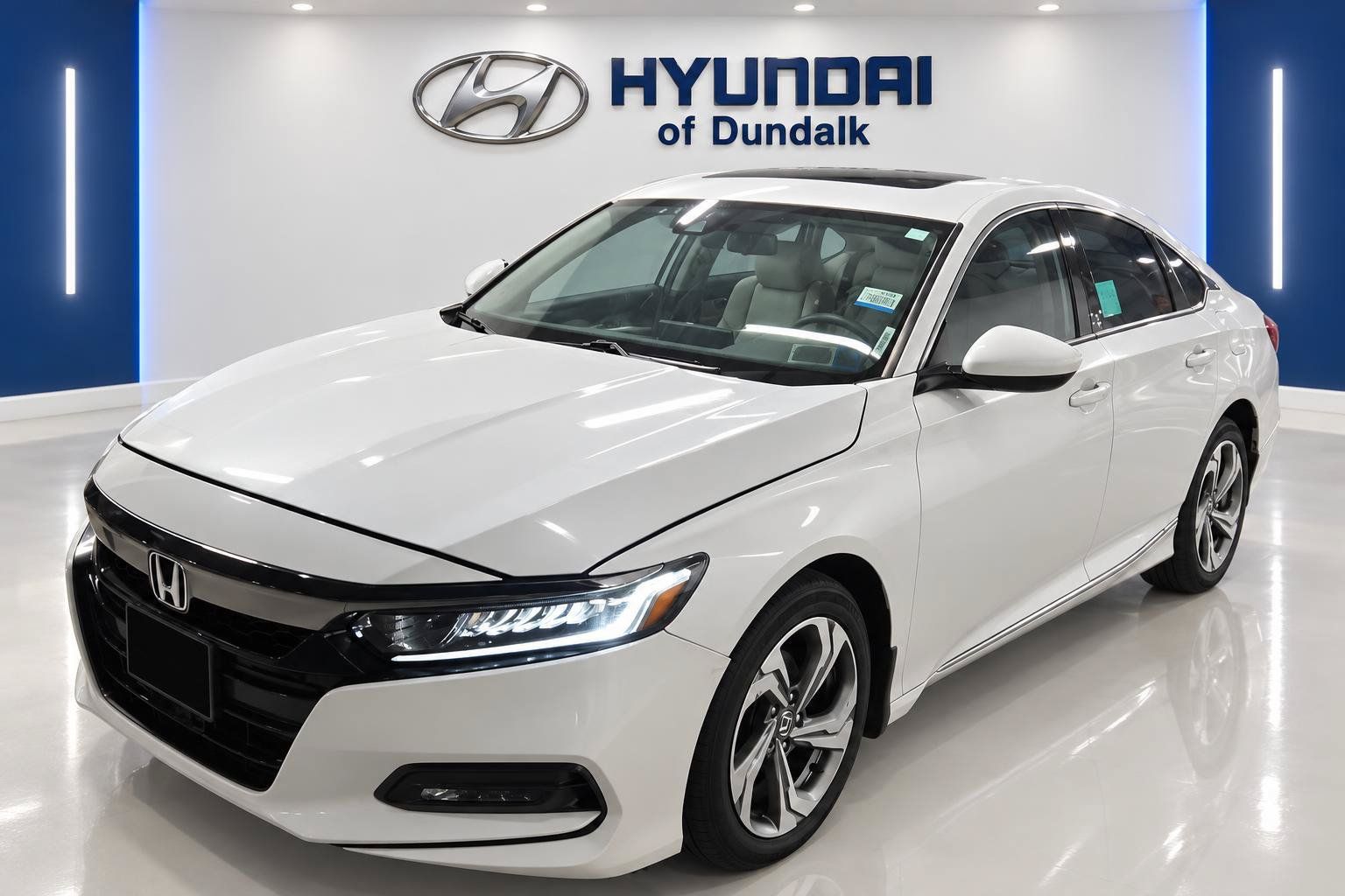 Used 2019 Honda Accord EX image 1