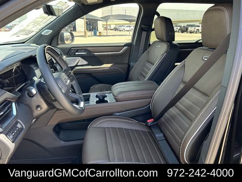 New 2026 GMC Acadia Denali Ultimate w/ LPO, Floor Liner Package AWD/4WD image 23