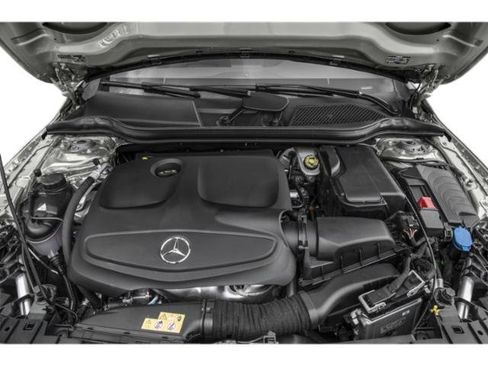 Used 2020 Mercedes-Benz GLA 250 4MATIC w/ Premium Package image 13