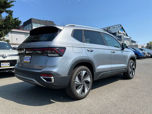 New 2025 Volkswagen Taos SE image 7