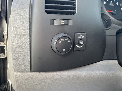 Used 2013 Chevrolet Silverado 1500 W/T w/ LS Package image 9