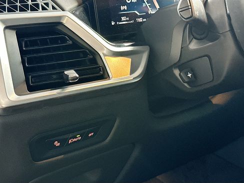 Certified 2024 BMW X5 xDrive40i w/ M Sport Package image 10