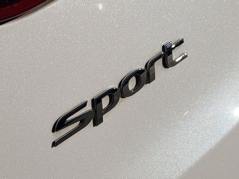 Used 2017 Hyundai Santa Fe Sport image 12