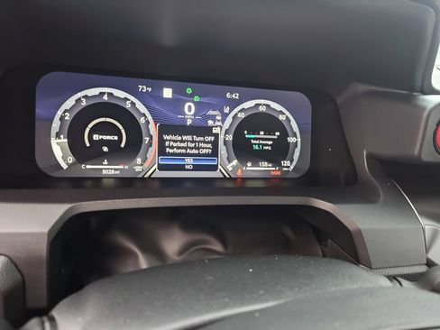 Used 2025 Toyota 4Runner TRD Off-Road Premium AWD/4WD image 11