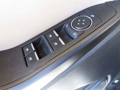 Certified 2020 Ford Explorer XLT image 10