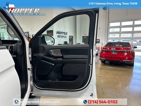 Used 2025 Ford Expedition Platinum AWD/4WD image 54