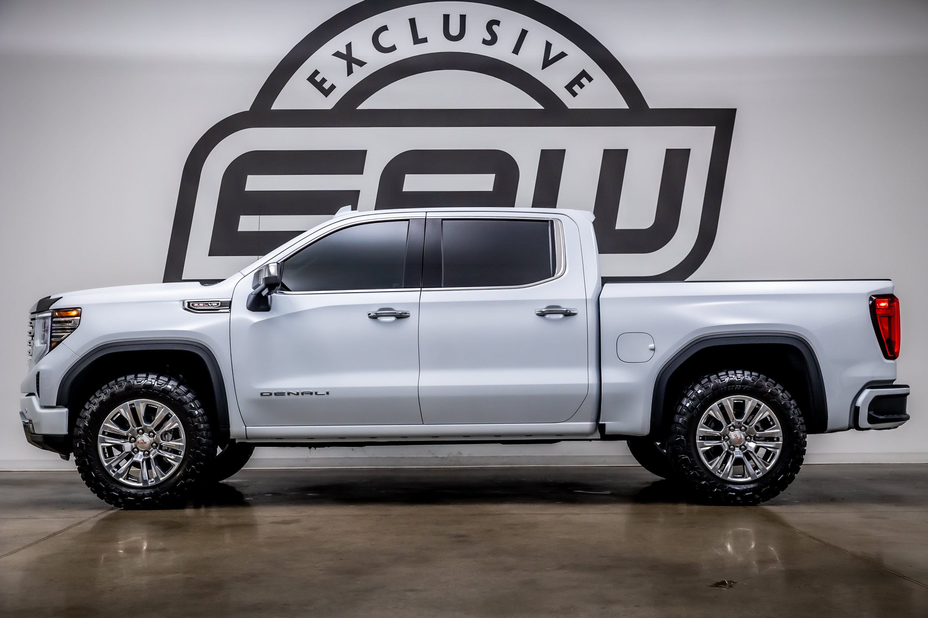 Used 2026 GMC Sierra 1500 Denali AWD/4WD image 6