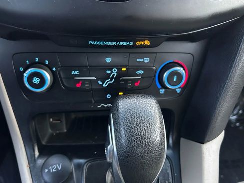 Used 2018 Ford Focus SE w/ Cold Weather Package image 22