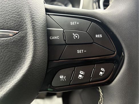 Used 2024 Chrysler Pacifica Limited w/ S Appearance Package AWD/4WD image 21