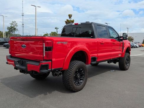 Used 2024 Ford F250 Lariat w/ Lariat Ultimate Package AWD/4WD image 3