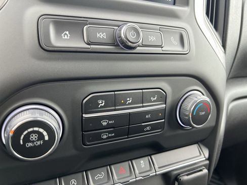 Used 2024 Chevrolet Silverado 1500 Custom w/ Dark Appearance Package image 11