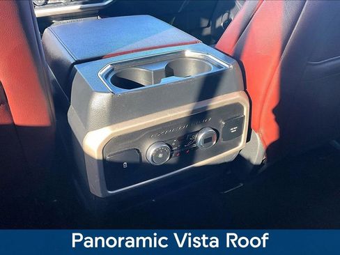 Used 2024 Ford Expedition Limited image 11