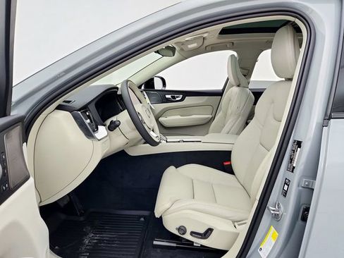 New 2026 Volvo XC60 B5 Ultra w/ Protection Package Premier image 21