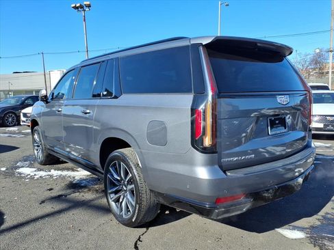 Used 2021 Cadillac Escalade ESV Sport Platinum image 7