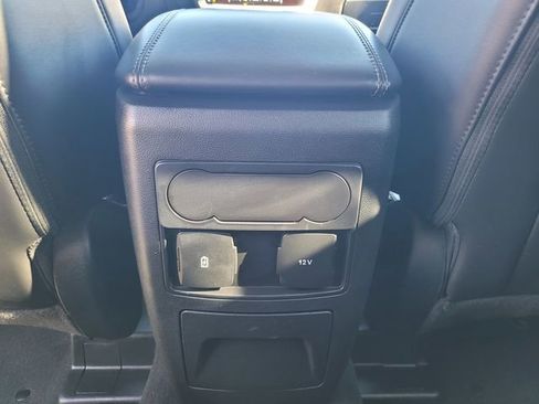 Certified 2022 Ford Explorer XLT w/ Equipment Group 202A image 15