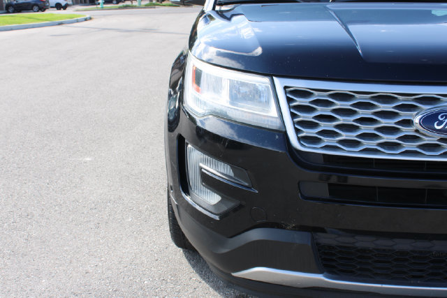 Used 2016 Ford Explorer Platinum AWD/4WD image 41