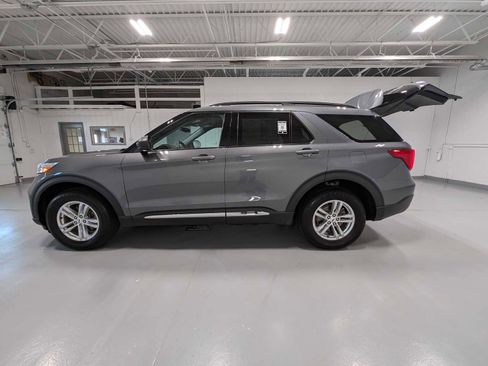 Certified 2023 Ford Explorer XLT AWD/4WD image 12