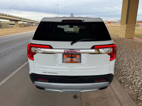 Used 2022 GMC Acadia SLE image 4