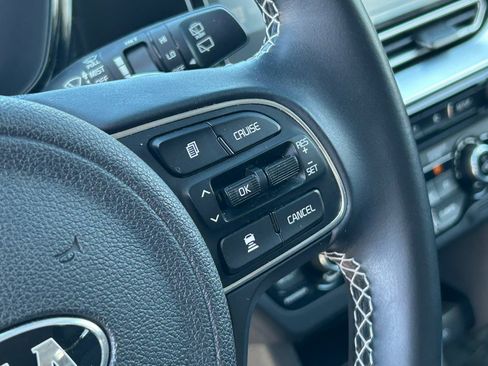 Used 2021 Kia Niro EX FWD image 20