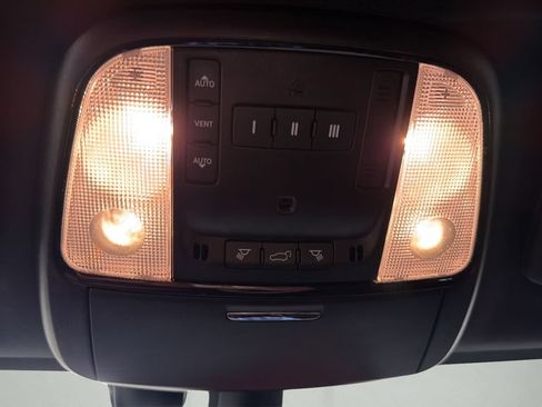 Used 2024 Dodge Durango GT AWD/4WD image 23